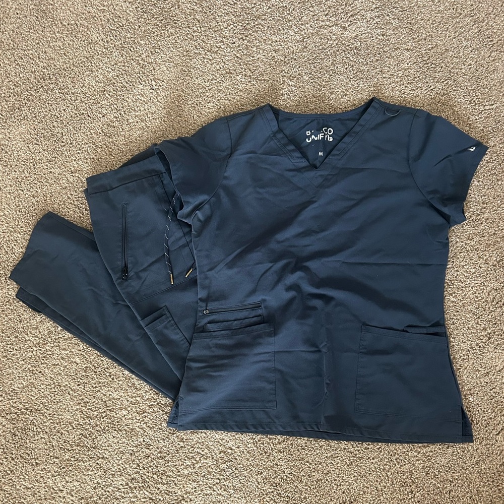 Women’s scrub set